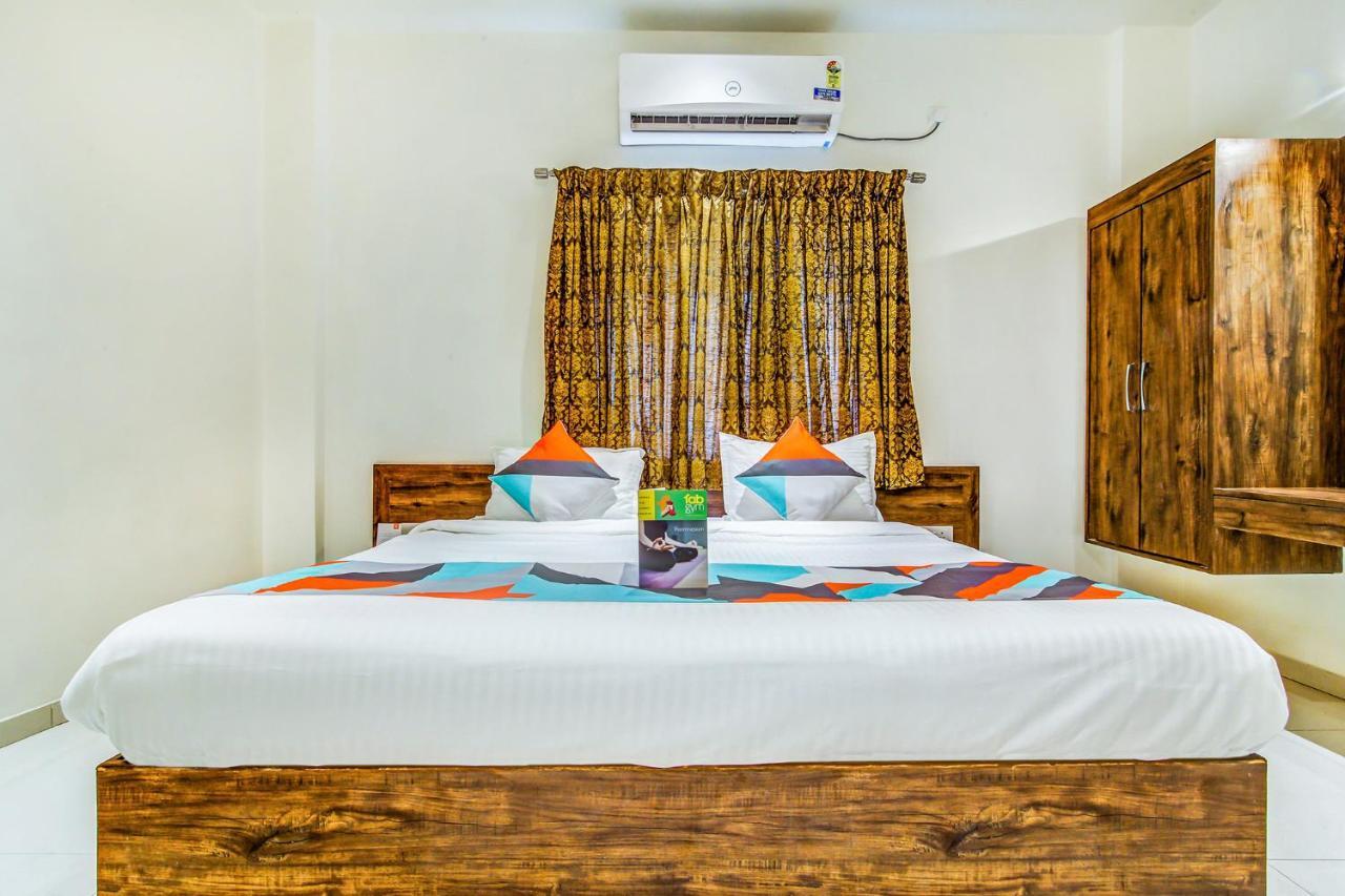 Fabexpress Raj Plaza Hotel Pune